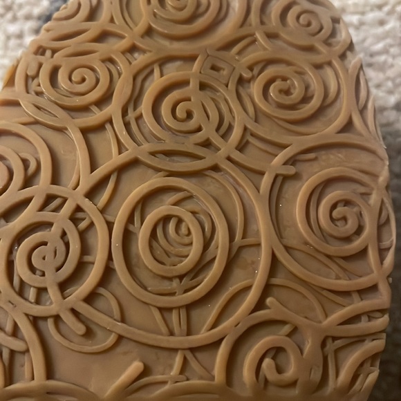 Wooden clog Uggs shoe size 6 but feet size 7 to 8 - Picture 7 of 7